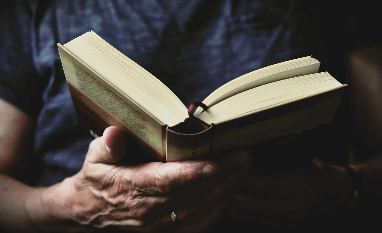 Good Clean Mystery Books That Offer Thrill & Suspense Sans The Explicit Content