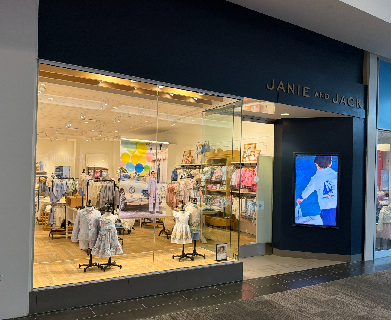 CrownTV Rolls Out Samsung 4K Displays Across Janie and Jack Stores in the US and London